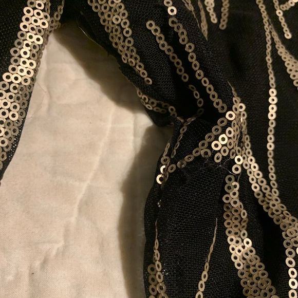 Black & Gold Sequinned Dress - size 4 - Picture 4 of 6
